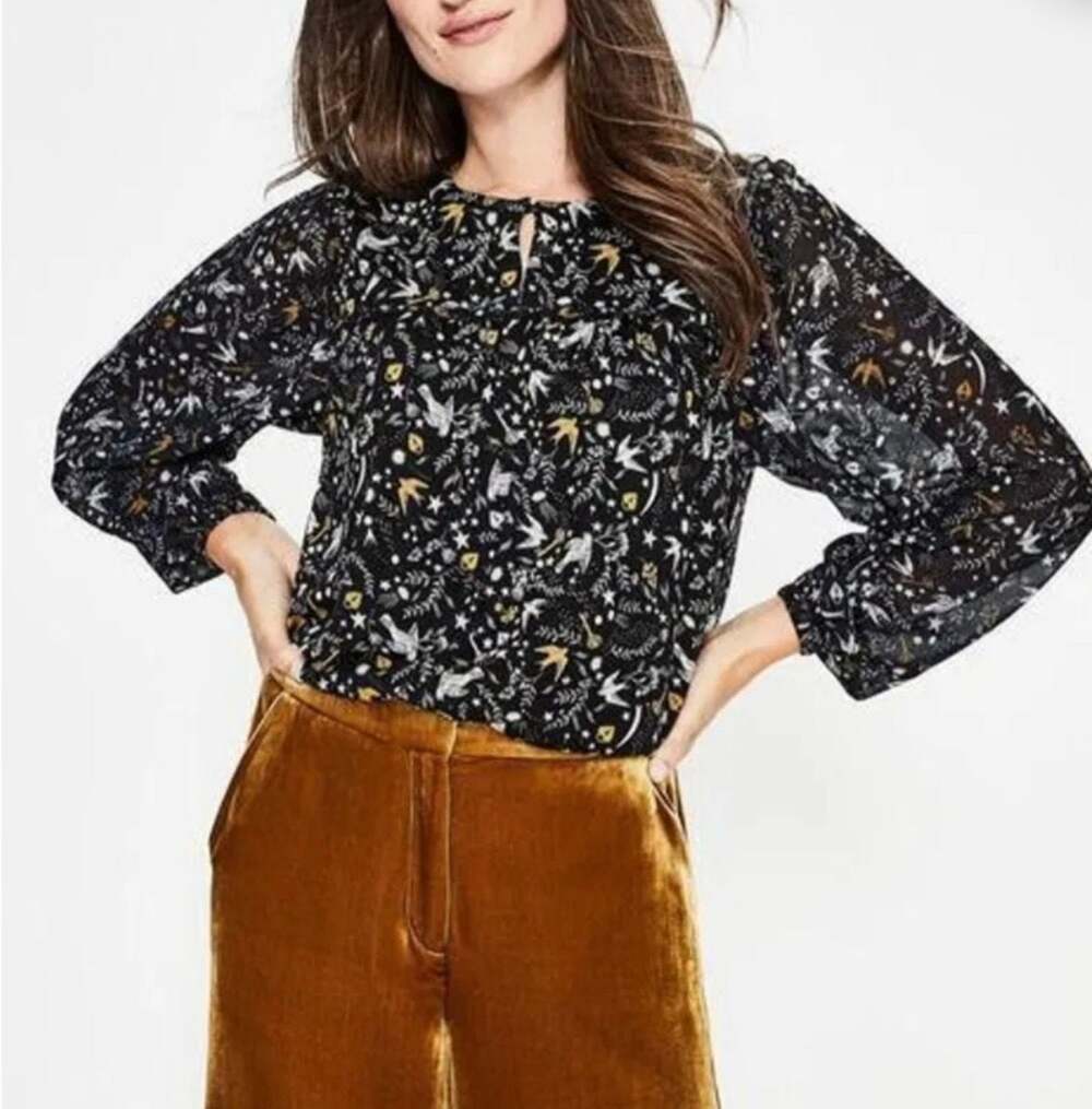 Boden Navy Whimsigoth Print Top Size 4 US 8 UK Swallow Key Star Long Sleeve